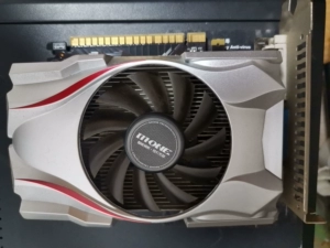 r9480与gtx相比，价格差距有多大？  第2张