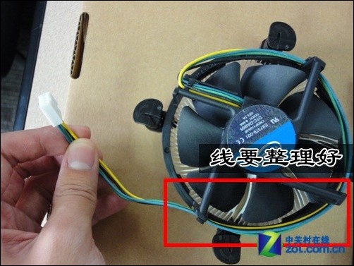 索泰gtx560显卡风扇连接线松动堆积导致风扇卡住！如何解决？  第4张