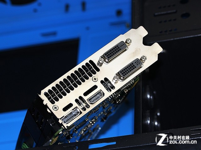 震惊！gtx780的HDMI接口居然是最新版本  第2张