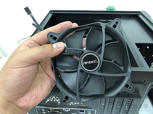 拆下gtx960显卡，这些操作你都做对了吗？  第3张