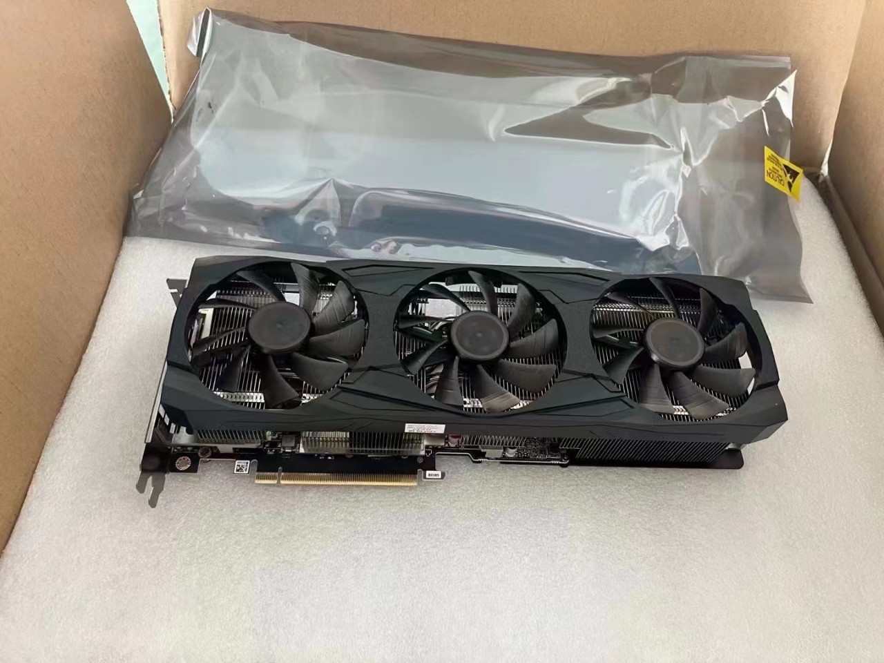 GTX1070不再是唯一选择！电竞之王vs工作利器，专业显卡究竟谁更强？  第3张