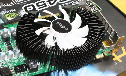 【爆款显卡体验】gtx970：游戏画面更细腻，温度稳定无忧  第6张