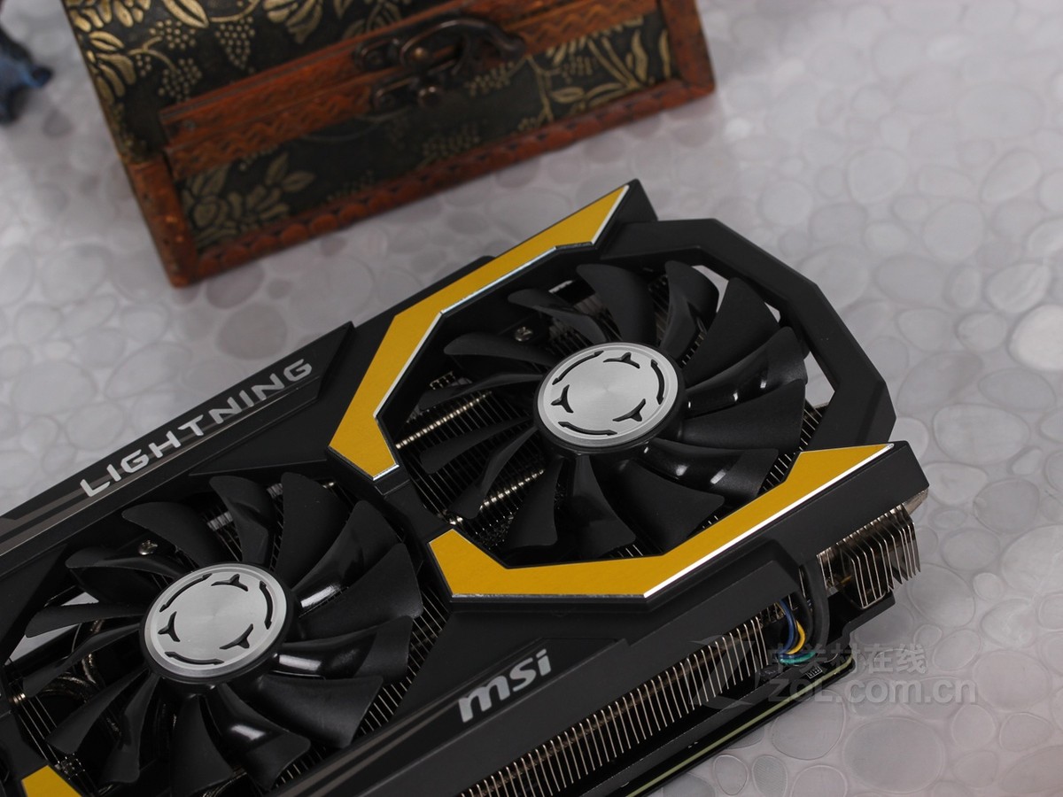 微星GTX980Ti：黑科技外观大揭秘，性能震撼体验全面升级  第2张