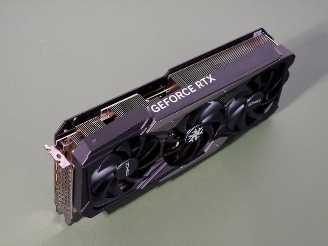 GTX980超级冰龙VS普通冰龙：性能散热对比，一目了然  第3张