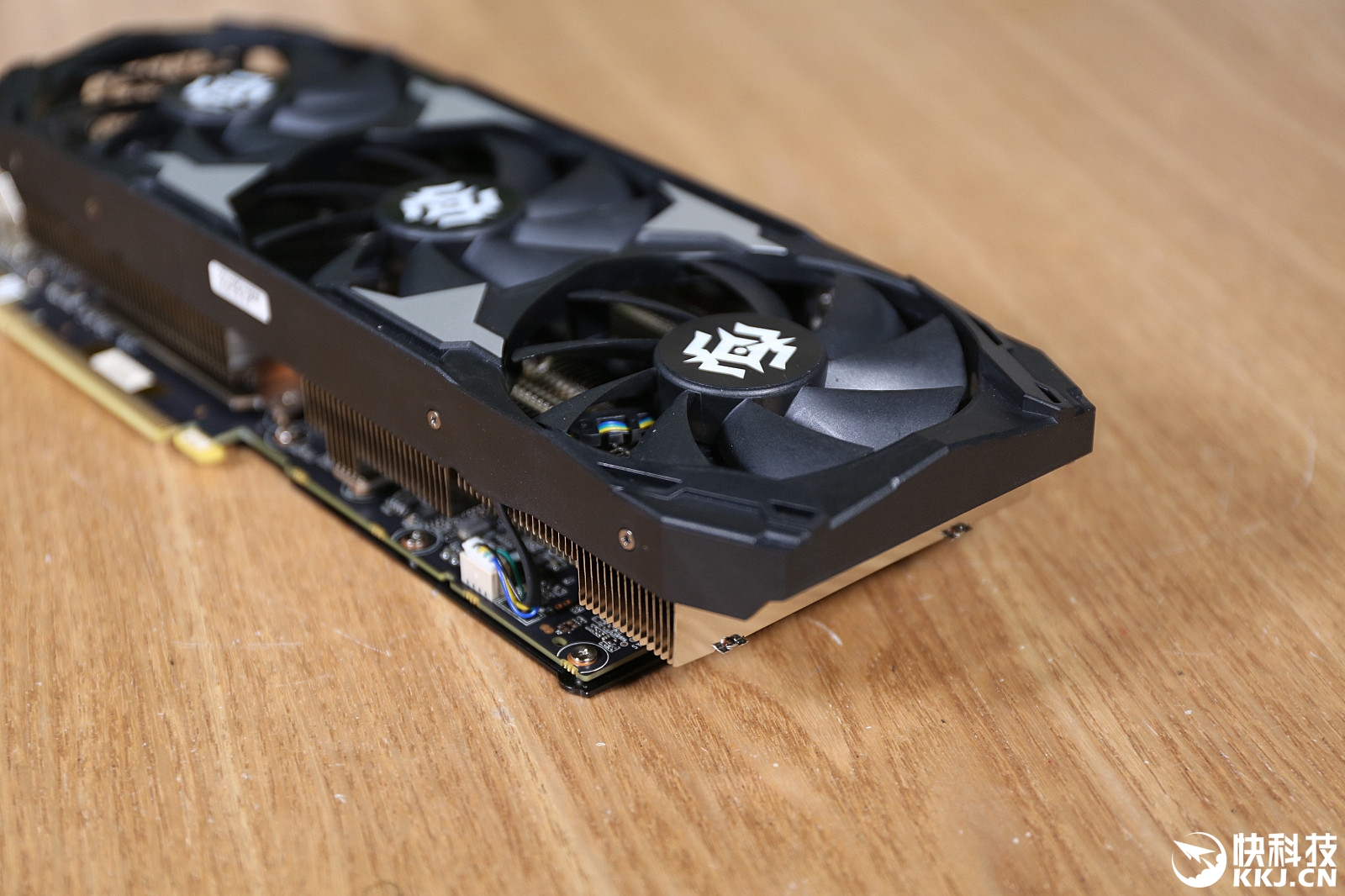 gtx1060公版拆机评测：硬朗外壳霸气十足，性能对比惊艳全场  第3张