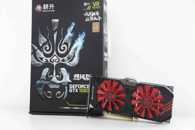 小巧玲珑，畅享游戏：gtx1080公版尺寸揭秘  第3张