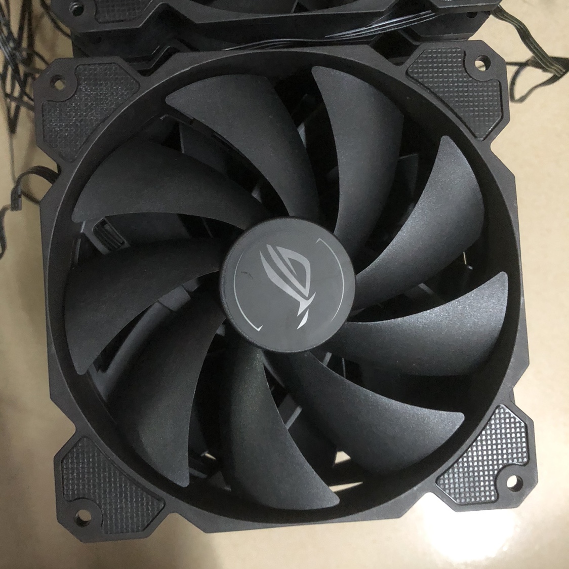 散热神器！华硕GTX970显卡静音强劲散热，游戏高强度不再烦恼  第5张