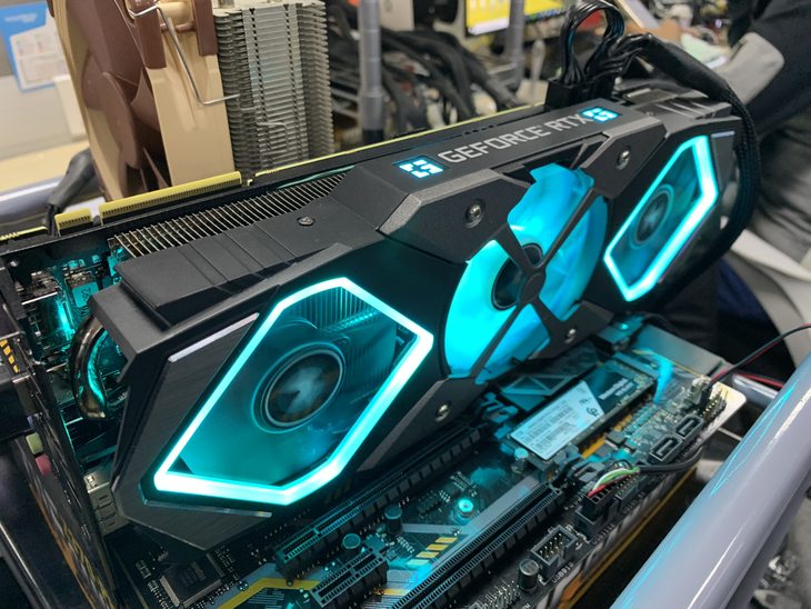 冰龙超级版GTX1070：灯光效果惊艳，性能更出色  第1张