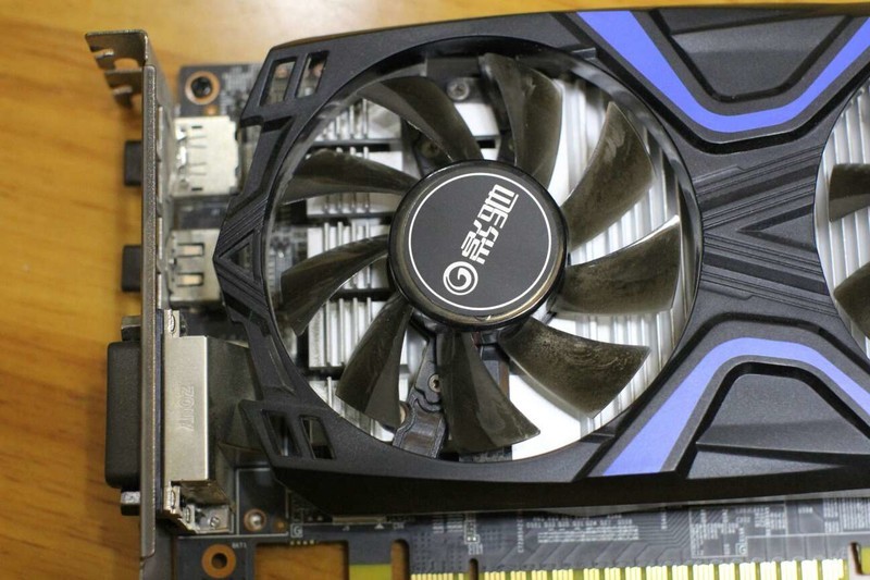 影驰gtx750黑将高频技术：性能提升，低温低噪音，节能环保  第3张