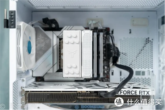 A10-7860K with Radeon™ R7 Graphics and Near Silent Thermal Solution A10-7860K：强大性能对比，静音散热体验揭秘  第6张