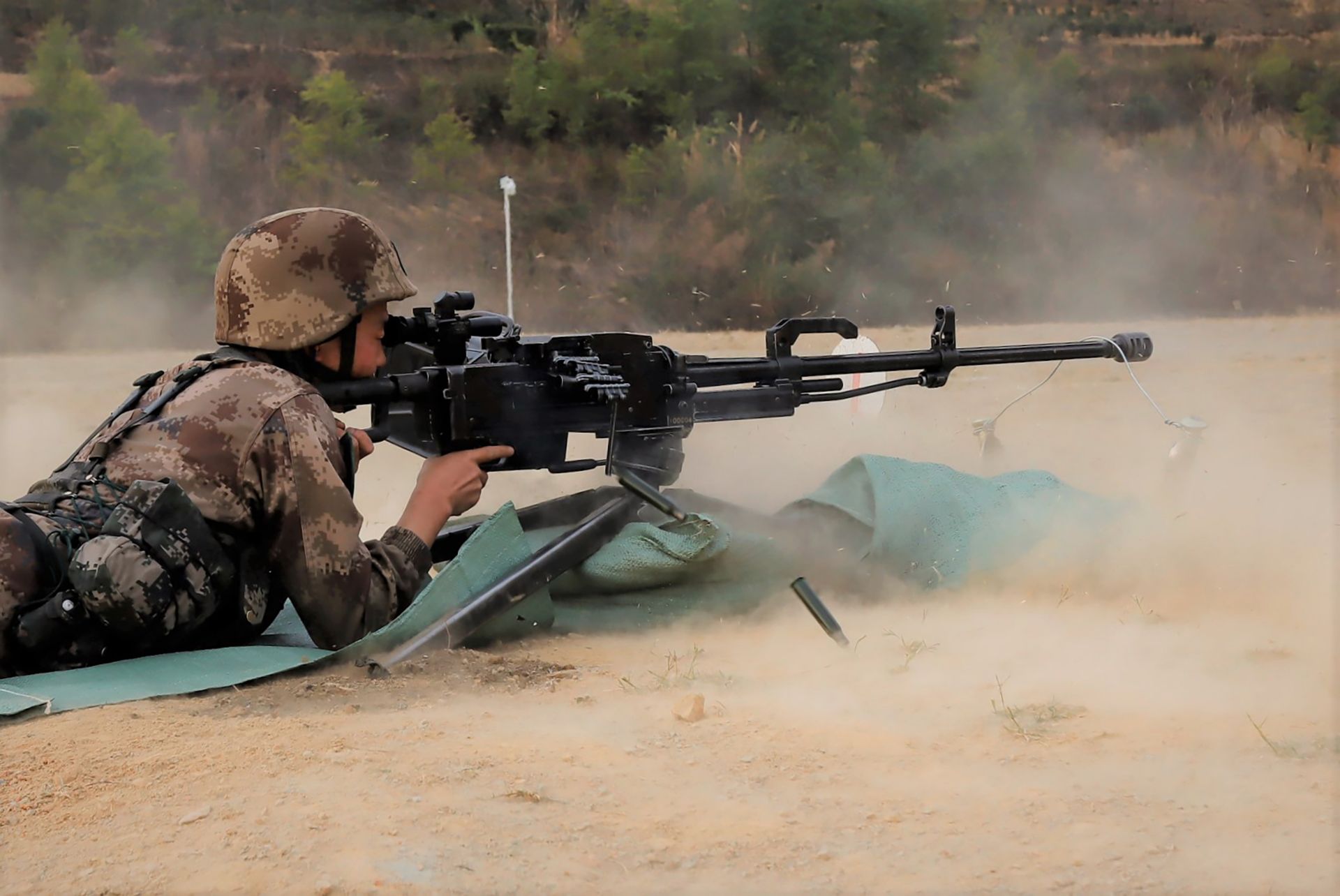 M60重型机枪震撼登场！游刃有余横扫敌人，保护队友如虎添翼  第3张