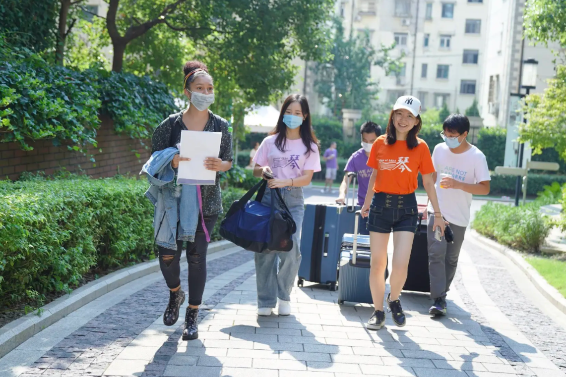 大学新生的学姐探险：如何接近校园明星  第6张