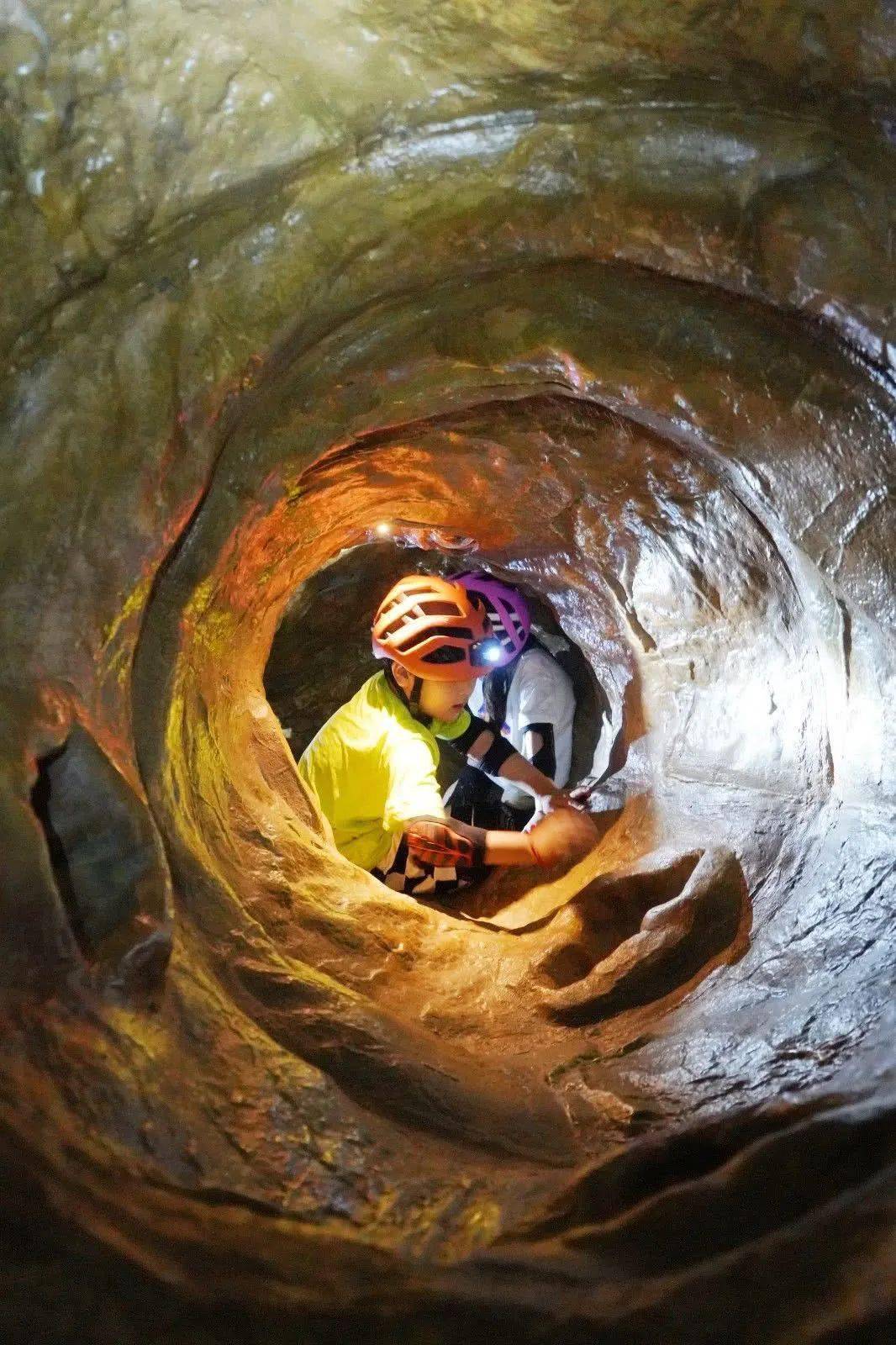 水下迷宫探秘：神秘入口与惊险探索  第5张