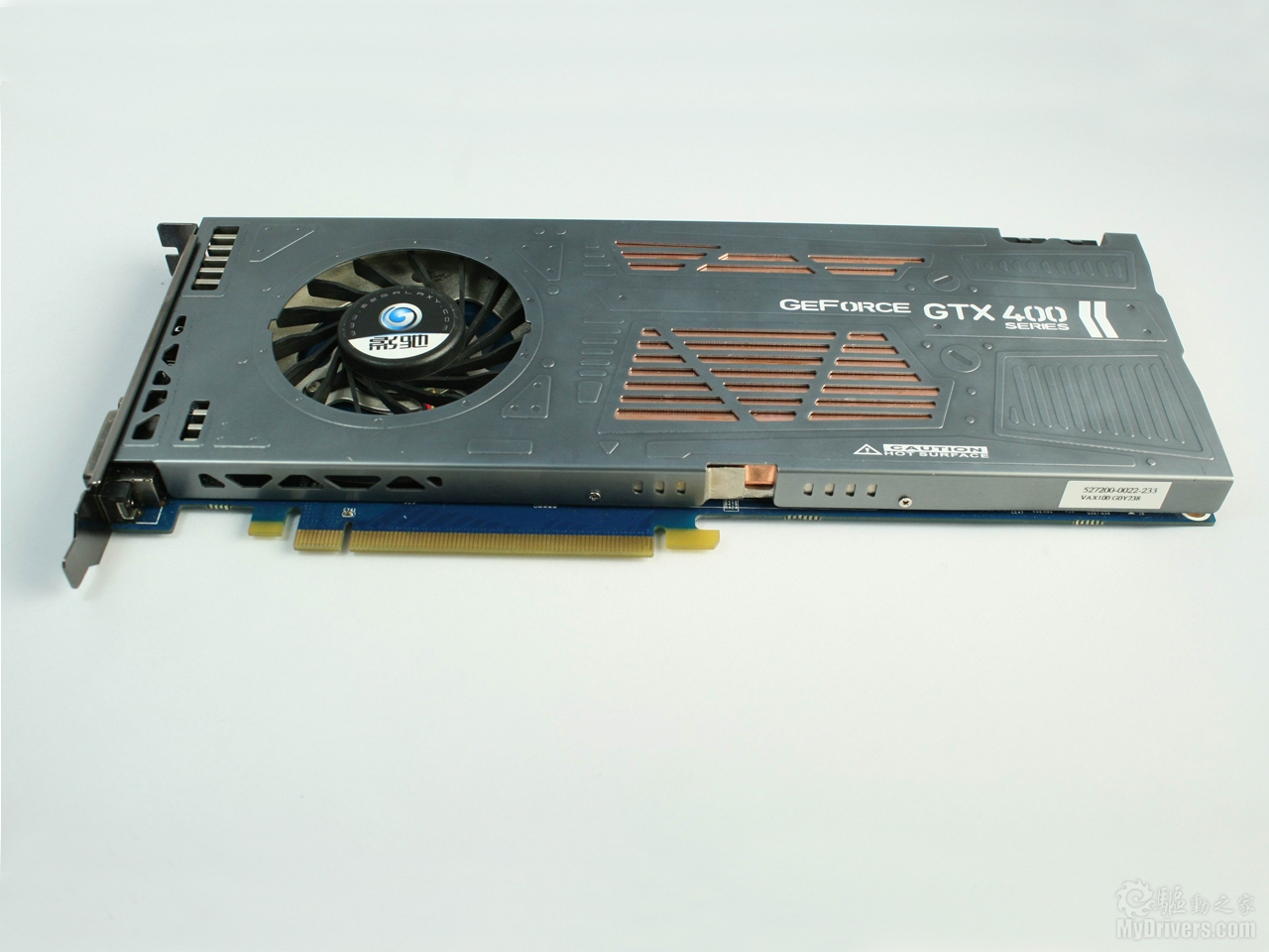 影驰GTX750显卡：性能超群，温度低噪音小，安装简便  第4张