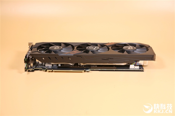 七彩虹GTX 960 4G：性能超群，价格低廉，游戏与设计无往不利  第3张