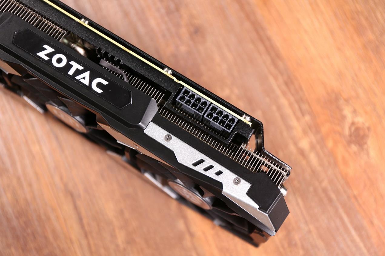 【震撼体验】GTX980超级冰龙：七大亮点全解析  第1张