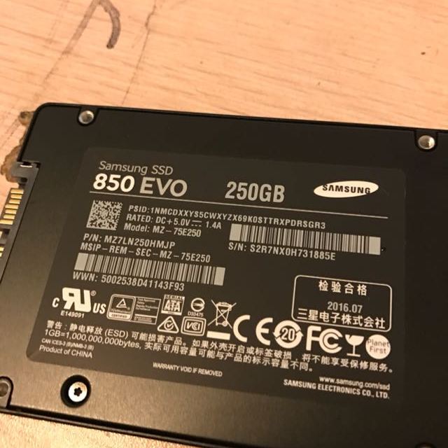 SSD固态硬盘容量大揭秘：128GB够用吗？8TB如何选？  第2张