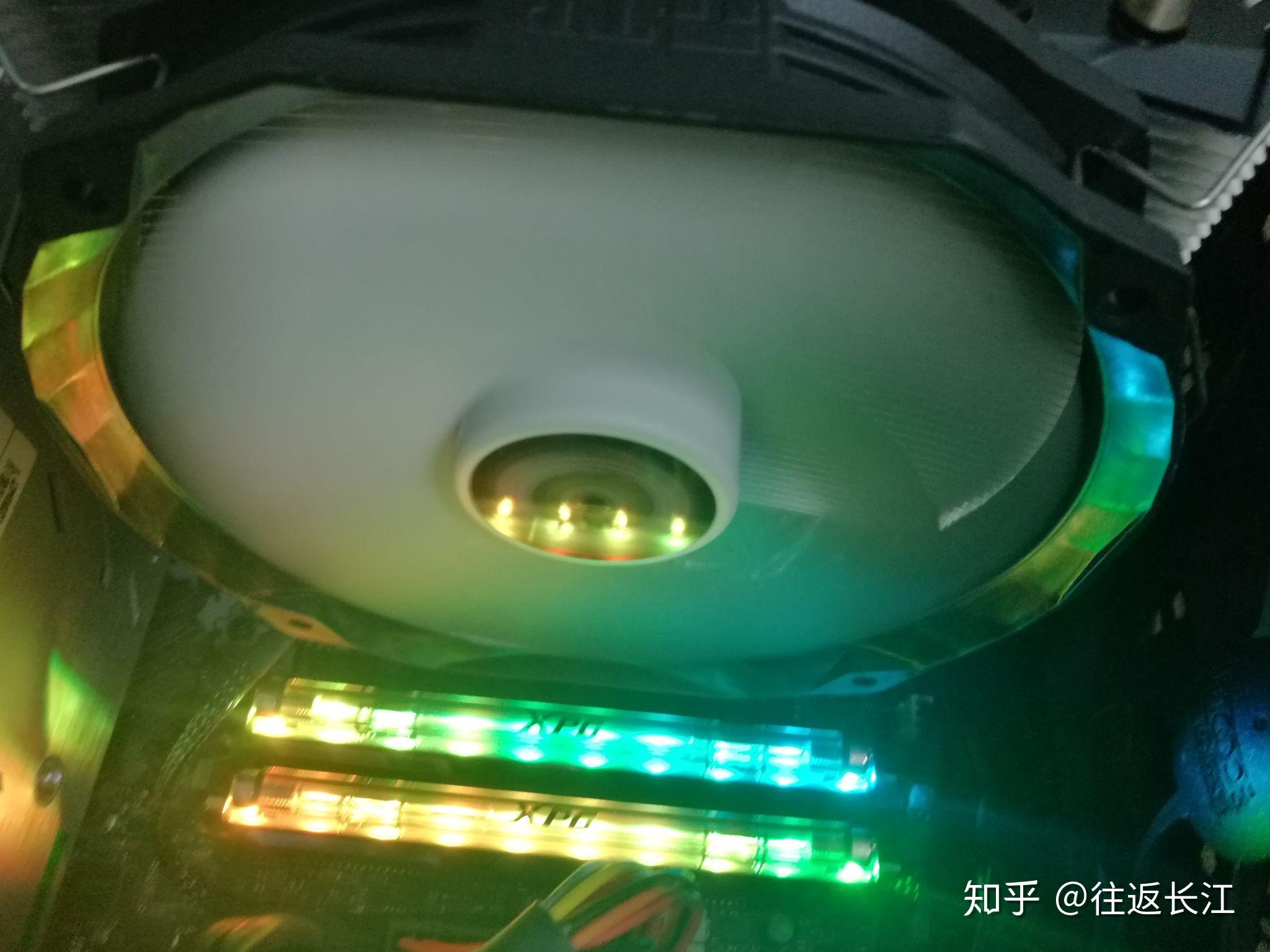 盈通镭龙R9 370X显卡：性能超群，外观大气，温度控制一流  第7张