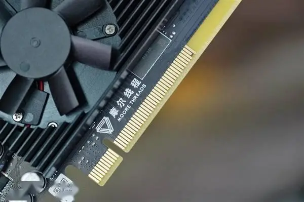 GTX 760 HDMI接口揭秘：高清画质与震撼音效的完美结合  第5张