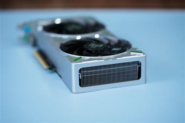 影驰GTX1050：中低端市场新宠，性能超出预期  第1张