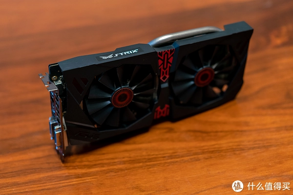 GTX 950海外版显卡：内部构造揭秘，惊艳外观设计引人注目  第4张