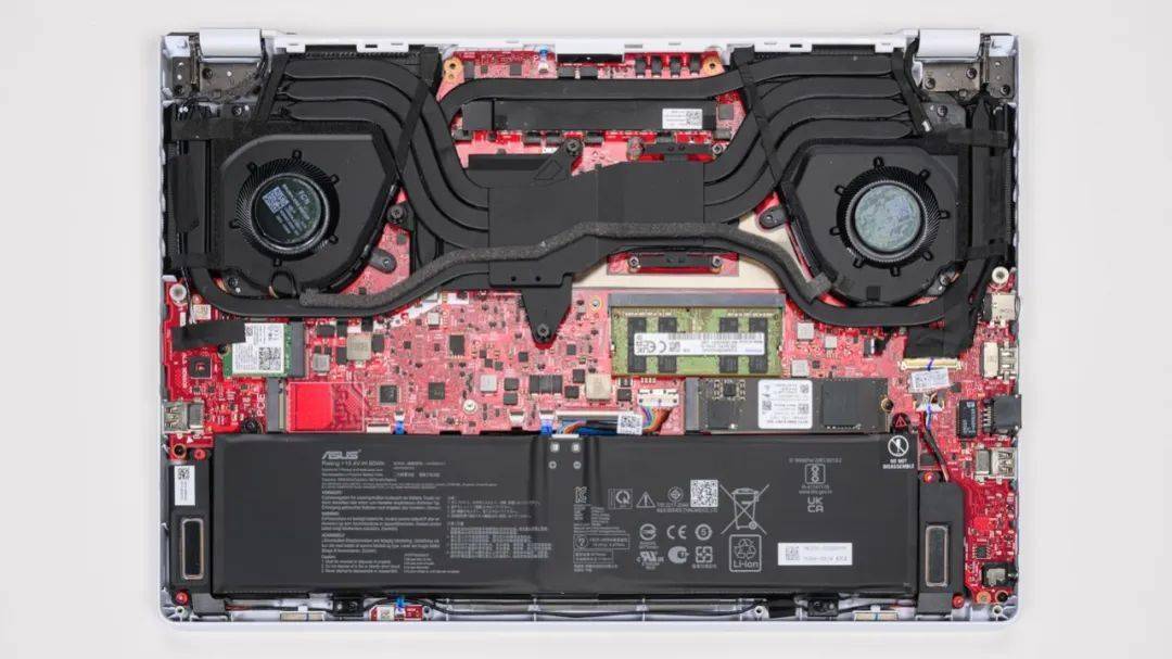 NVIDIA GTX 560 SE：性能超越轻量级，价格亲民  第2张