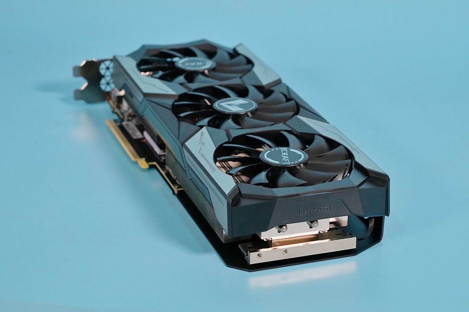 GTX 980公版显卡：超频性能惊艳，供电稳定游戏更流畅  第6张