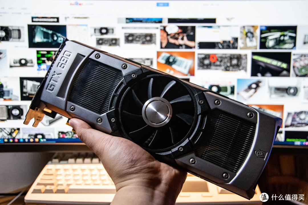 GTX 980战术核显卡：性能稳定，外观迷人，功耗低温保障  第4张