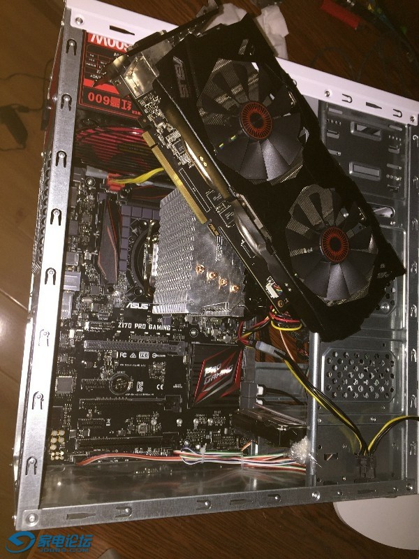 惊艳科技界！华硕GTX980 4G猛禽显卡震撼上市，7大优点一览无遗  第2张