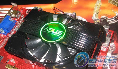 显卡选择指南：为什么GTX 1080 Ti是游戏玩家的不二之选？  第2张