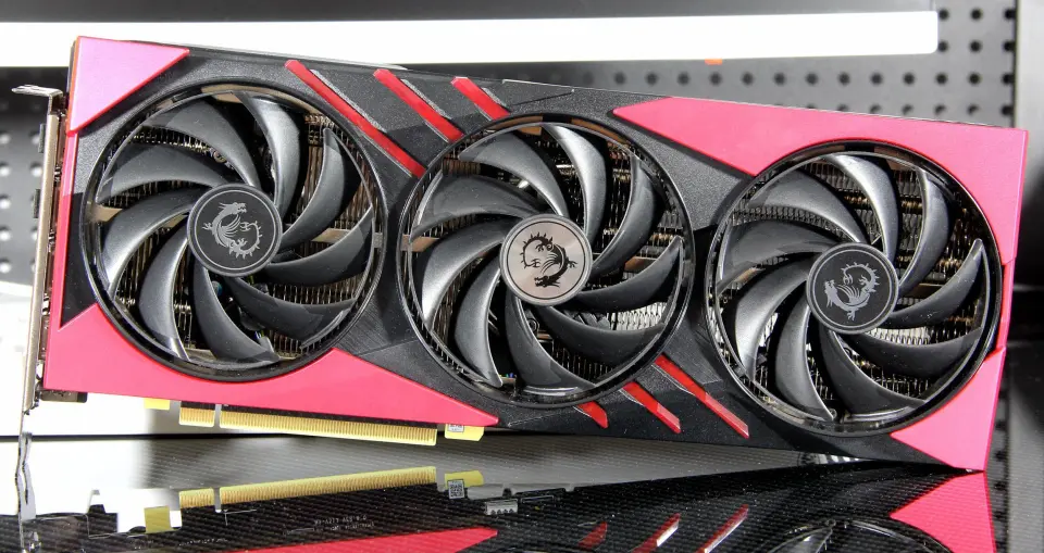 揭秘GTX460显卡：硬核发烧友的最爱，性能震撼市场  第6张