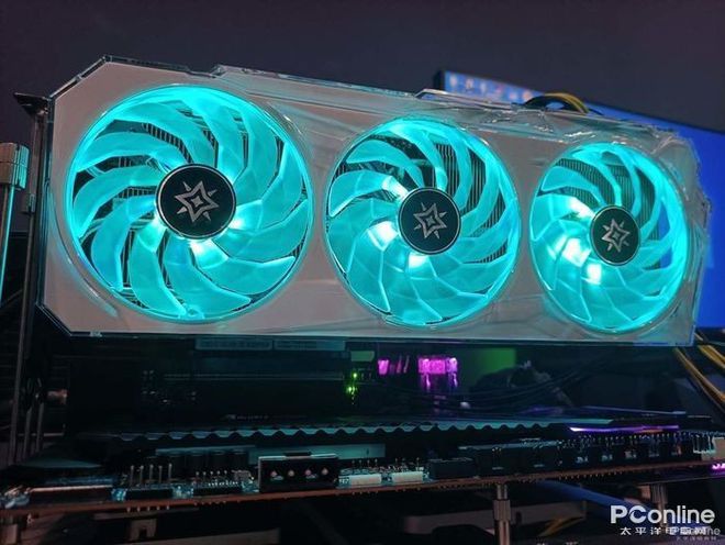 霸气外观，极速畅游！GTX 1080 Ti显卡全面解析  第2张