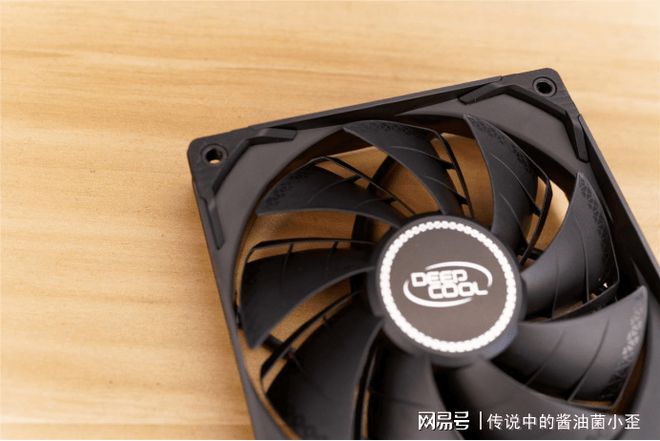 GTX1070游戏玩家福利！如何选购最合适的机箱？  第4张