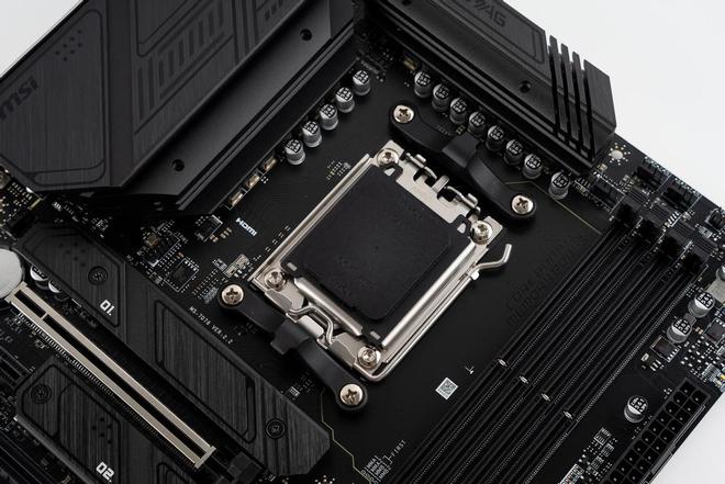 GTX 1080公版散热孔距揭秘：小细节大作用  第2张