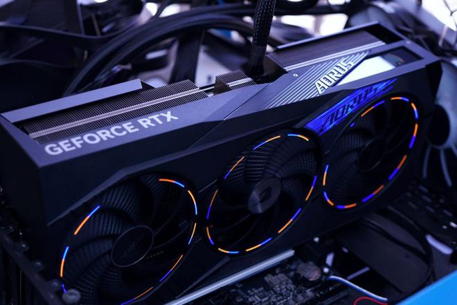 水冷散热新选择！技嘉GTX 1080 Ti完美解决高效能显卡散热难题  第2张