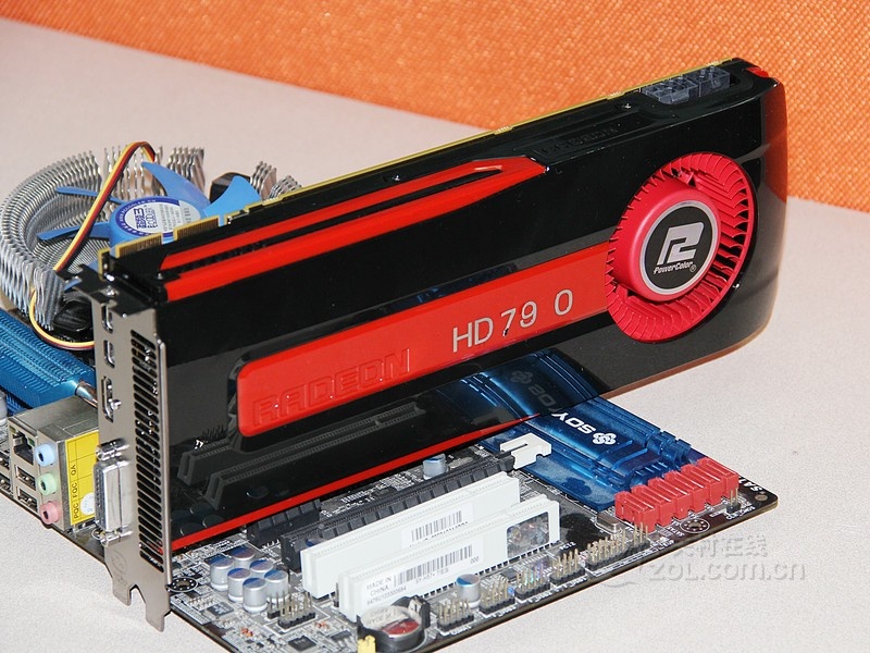 哪款GTX 760显卡最值得买？外观、散热、性能全方位对比  第1张