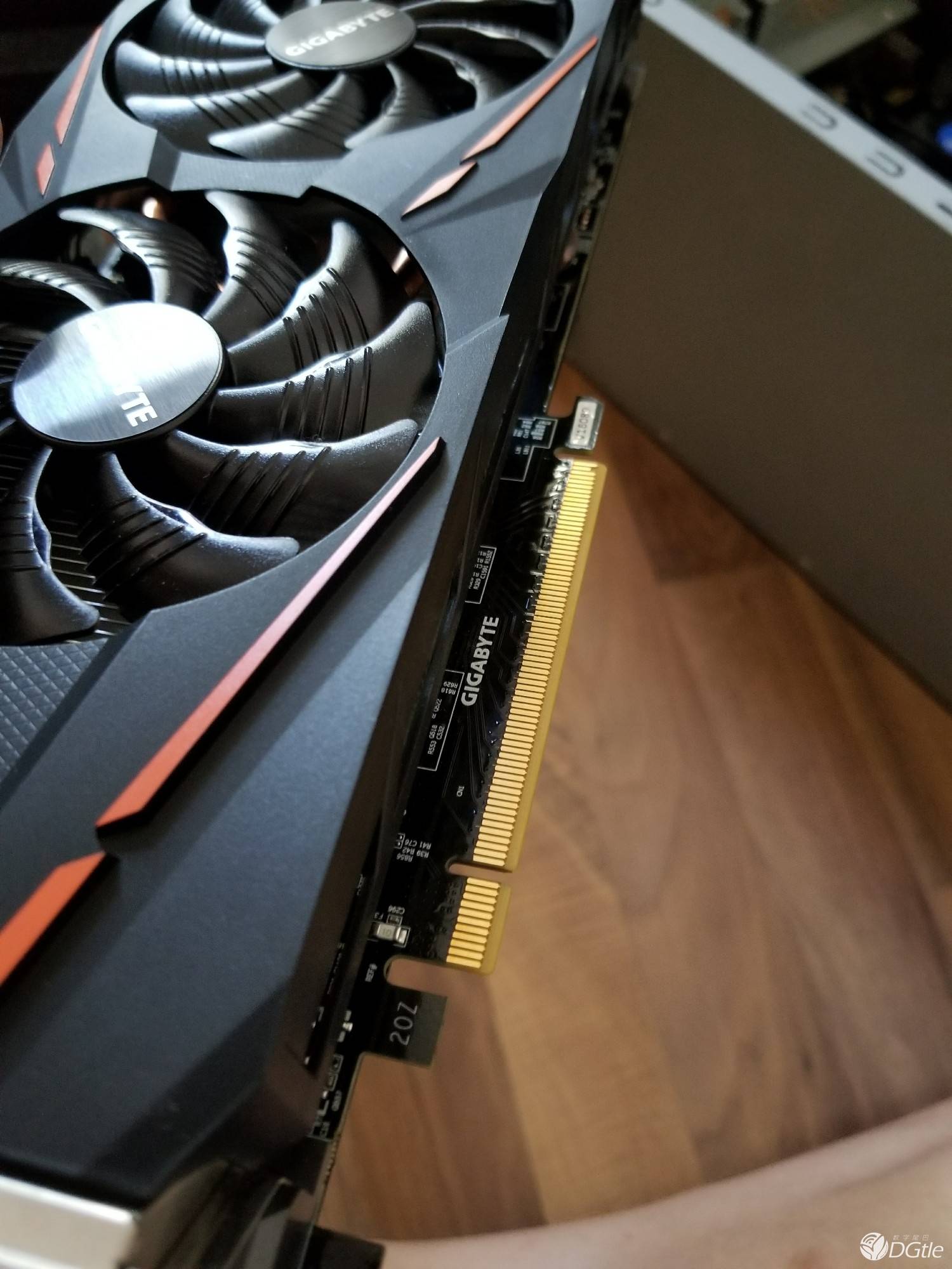 GTX 750显卡：外观小巧内心强大，游戏畅快体验一触即发