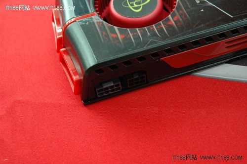 GTX 1080 Ti供电揭秘：为何需要这样多的供电口？  第5张